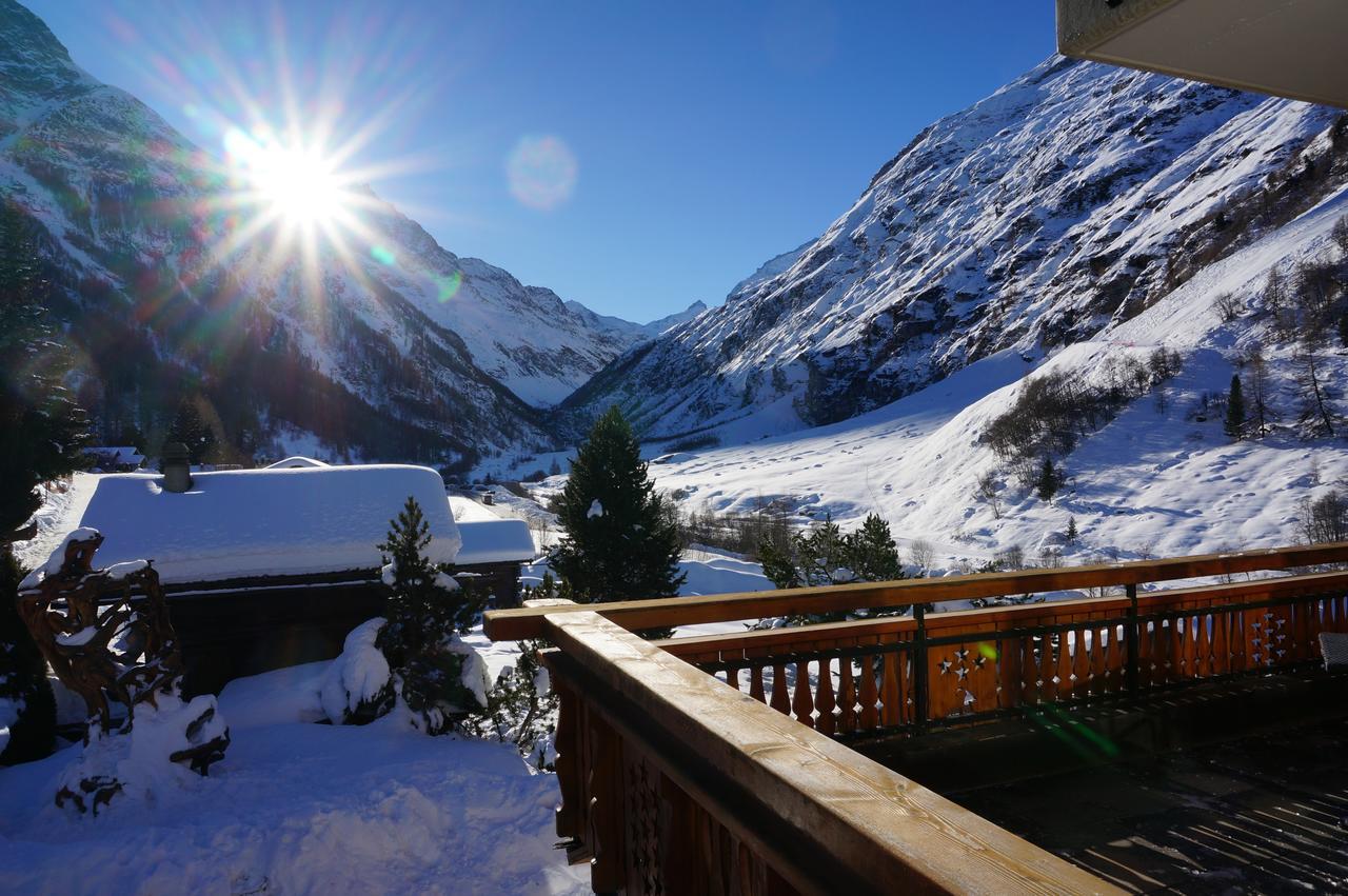 Hotel Garni Les Bouquetins Zinal Kültér fotó